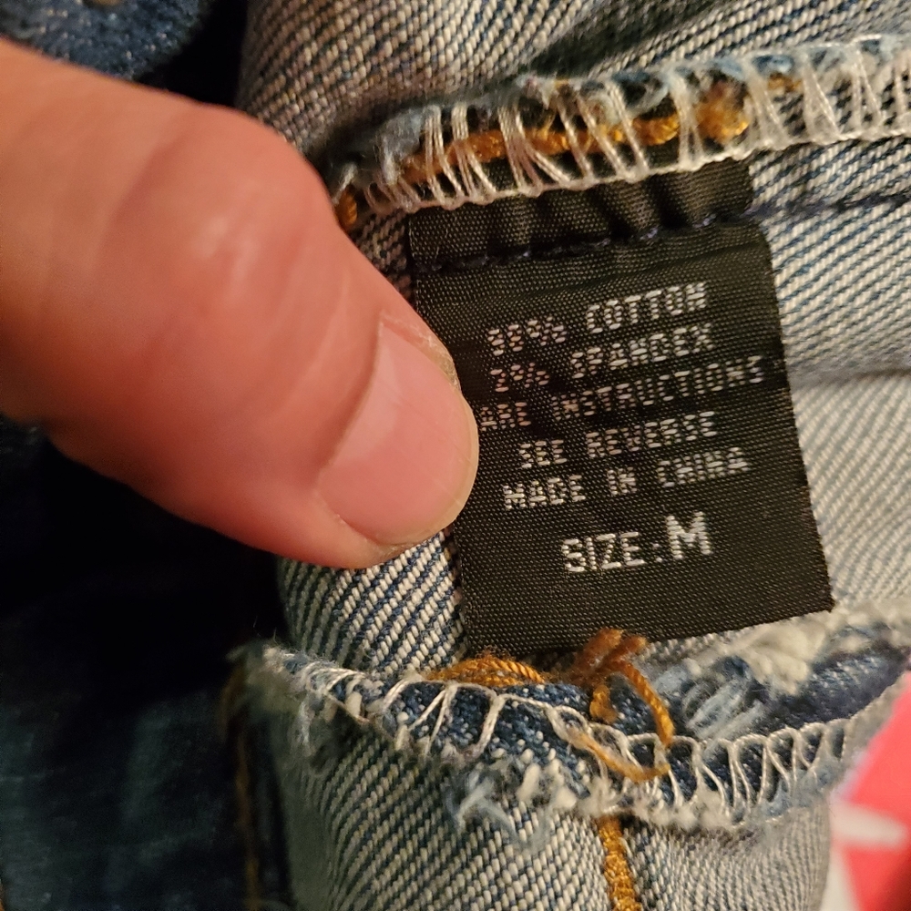 Distressed Jean Jacket Size Medium - Picture 5 of 5